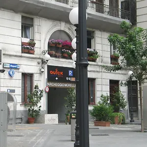 Bed Morelli 49 , Chiaia Italia