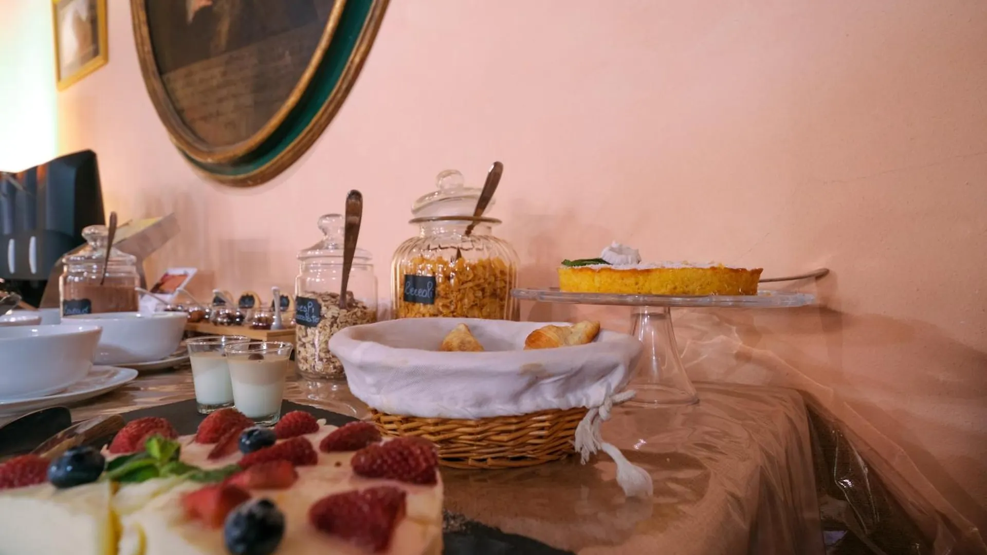 Antica Dimora Leones Bed & Breakfast Palaia