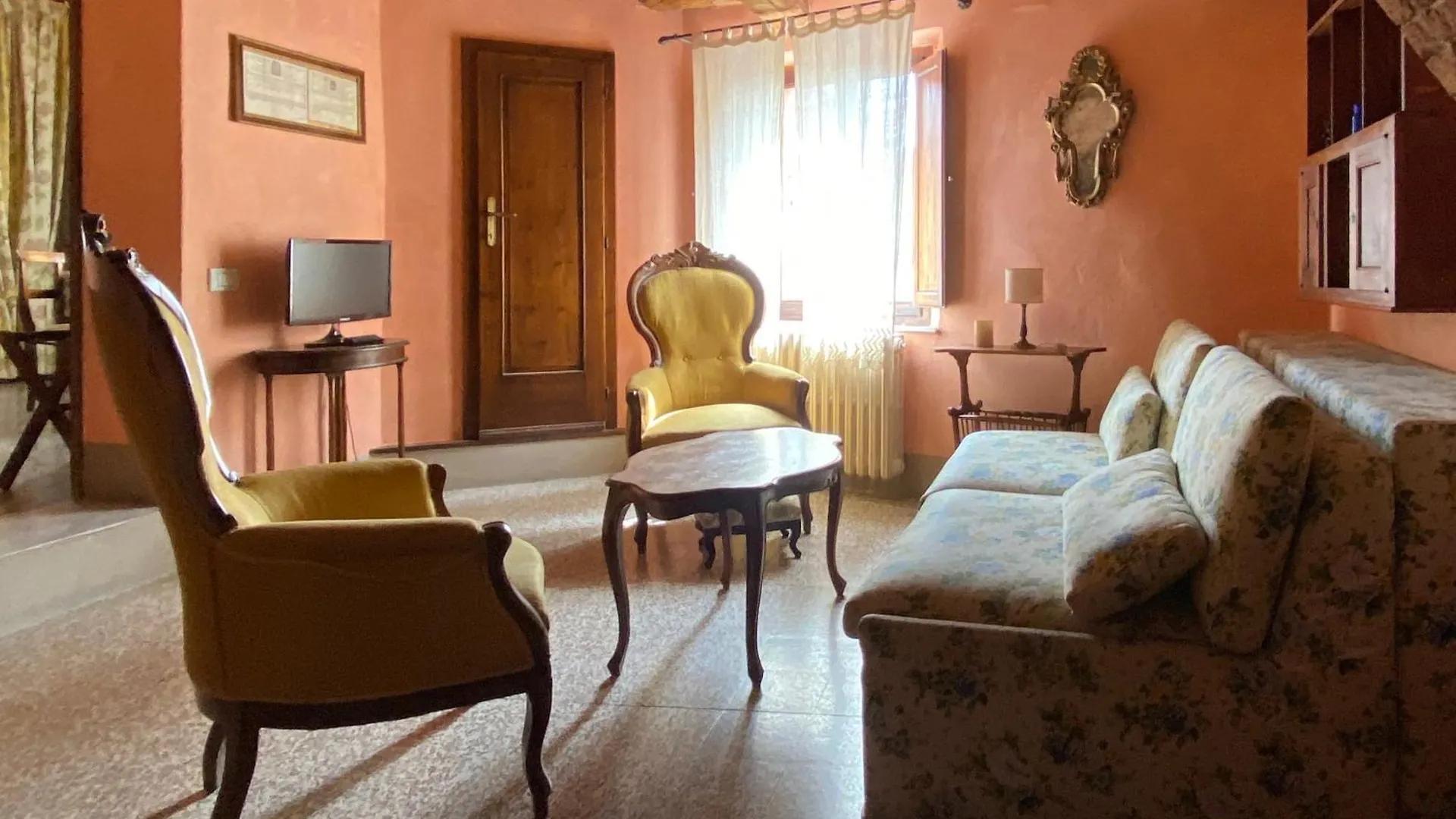 Antica Dimora Leones Bed & Breakfast Palaia