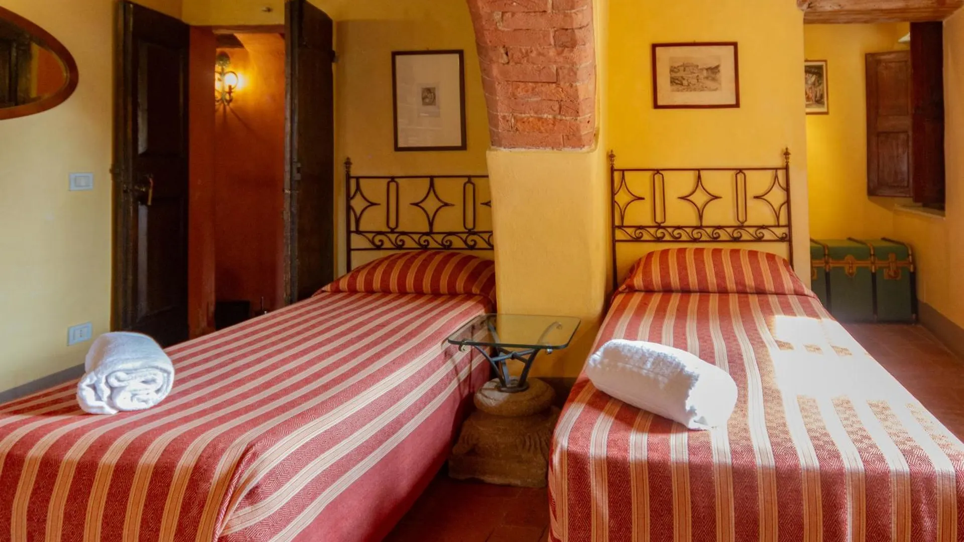 ***  Antica Dimora Leones Bed & Breakfast Palaia Italy