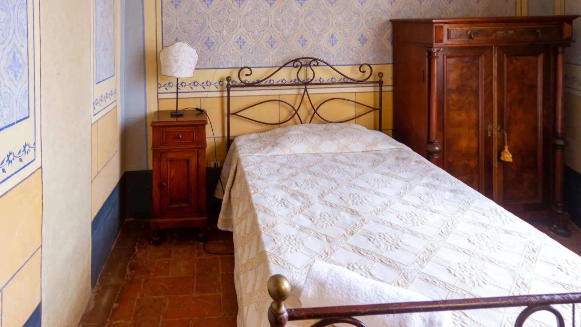 Antica Dimora Leones Bed & Breakfast Palaia Italy