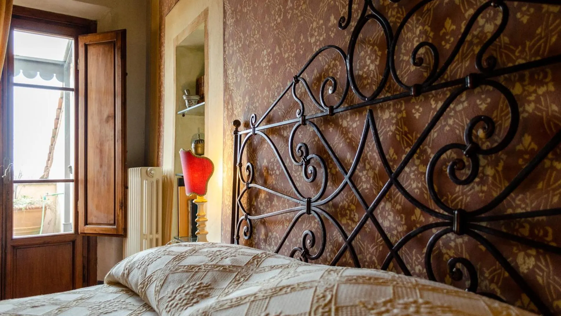 Antica Dimora Leones Bed & Breakfast Palaia