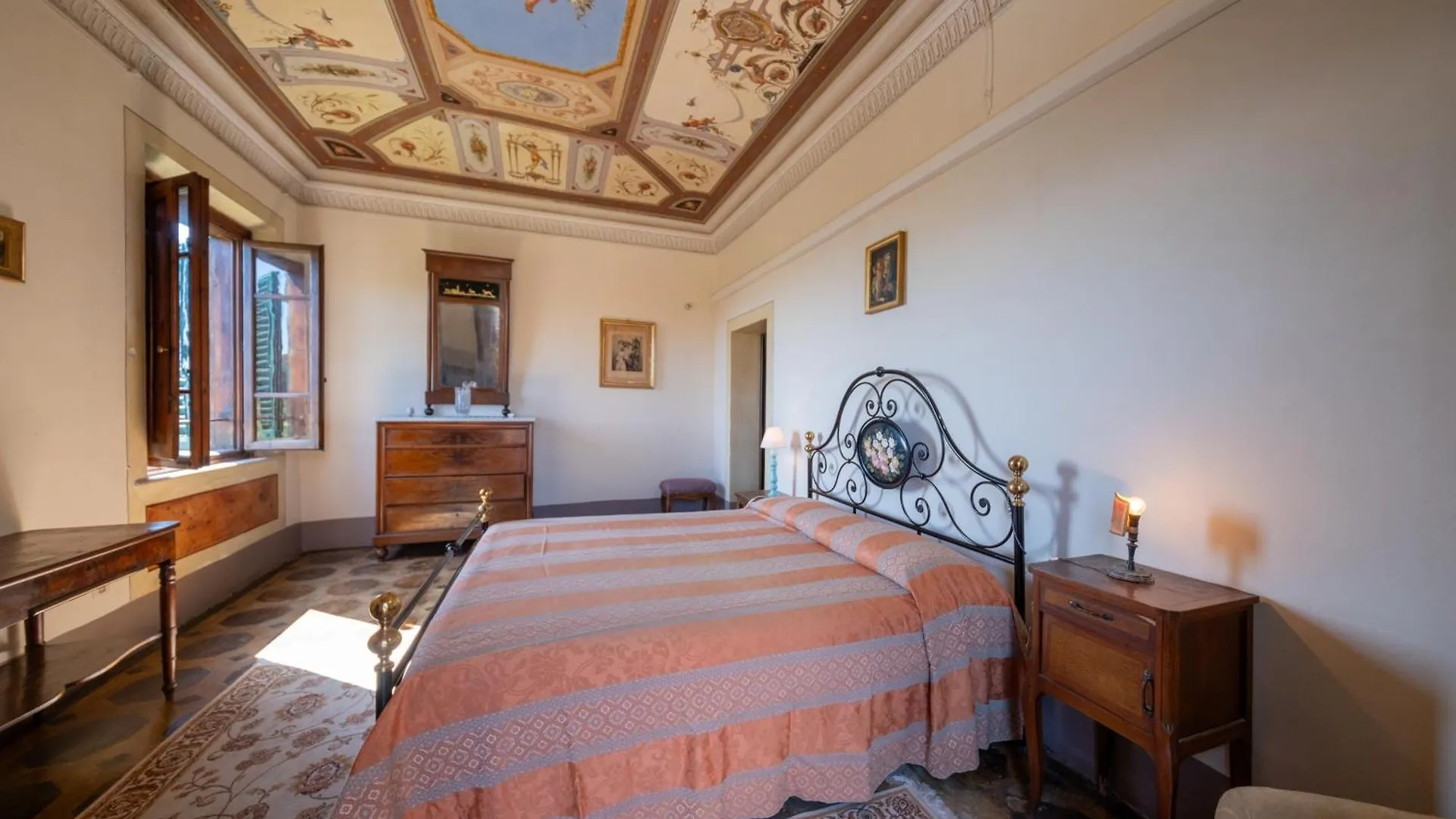 Antica Dimora Leones Bed & Breakfast Palaia