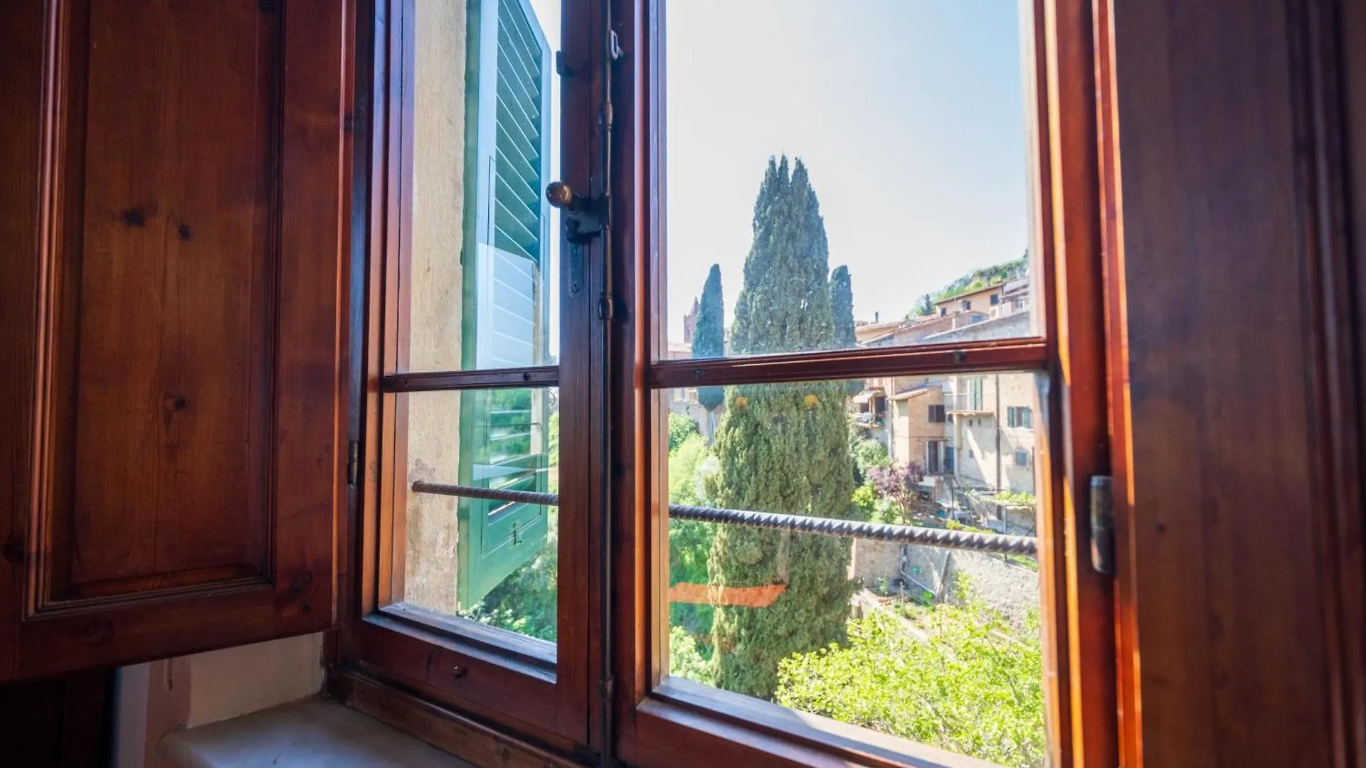***  Antica Dimora Leones Bed & Breakfast Palaia Italy