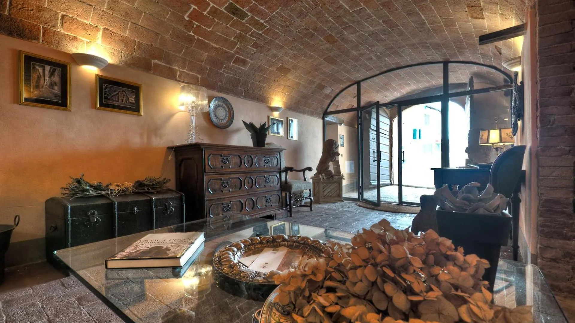 Antica Dimora Leones Bed & Breakfast Palaia