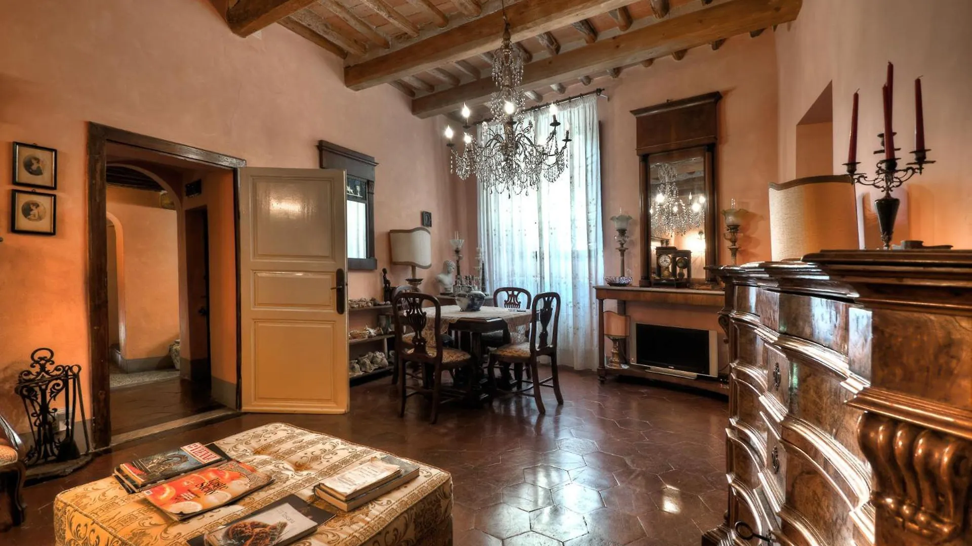Antica Dimora Leones Bed & Breakfast Palaia